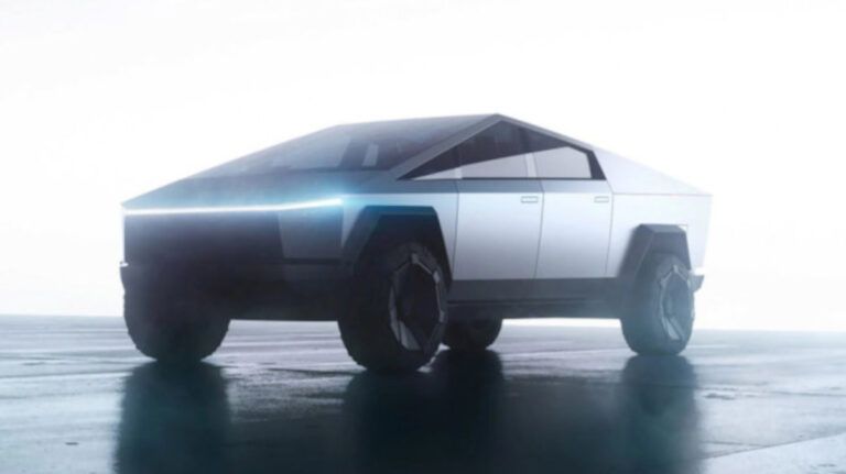 Tesla-Cybertruck-Italia-768x431